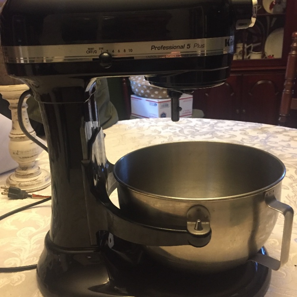Professional kitchen aid used twice